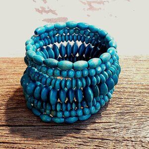 Vintage 90s Bali Sustainable Turquoise Blue Wood Beads Memory Wire Wrap Bracelet